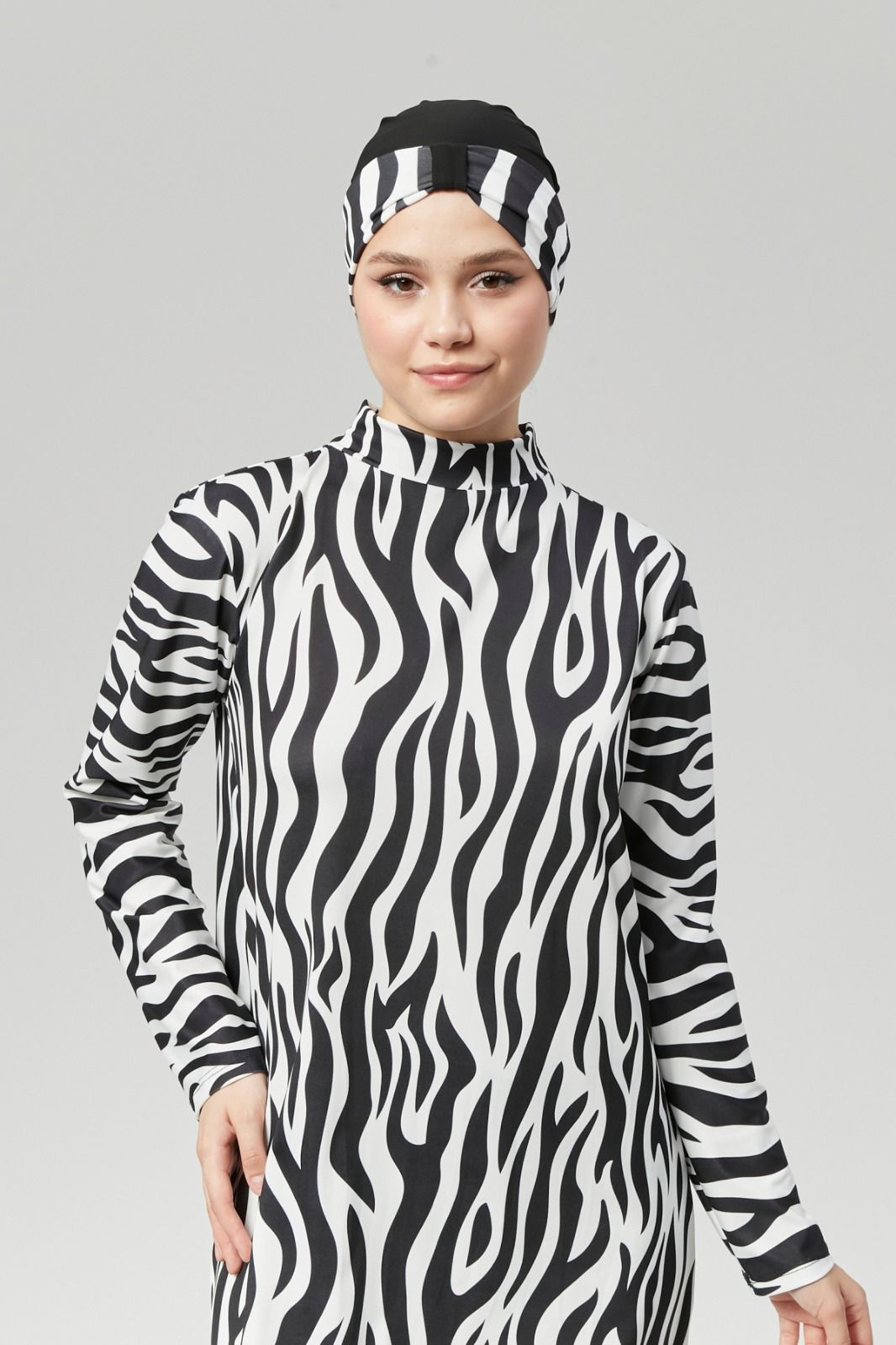 Zebra Desenli Tam Kapalı Tesettür Mayo Haşema